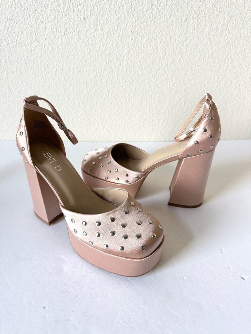 Anthropologie Silent D Grace Pink Bedazzled Platform Heels Women's 40 Size 9